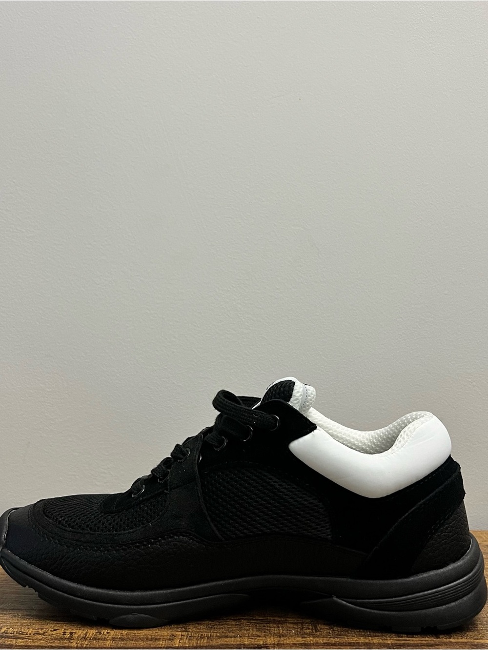 CHANEL Black and White CC Logo Low-Top Sneaker - Picture 2 of 6